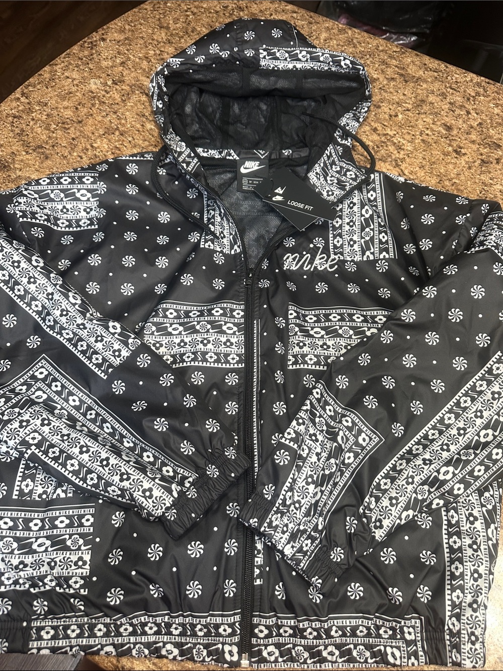 NWT Nike Black & White Oversized Bandana-Print Hooded Windbreaker XS